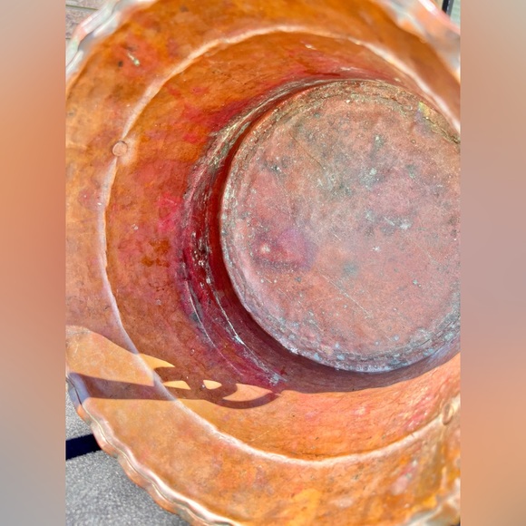 Late Victorian Hand-Hammered Copper Cauldron Pot - Picture 4 of 8